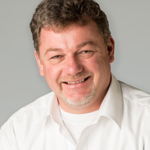 Portrait Ruedi_b.jpg